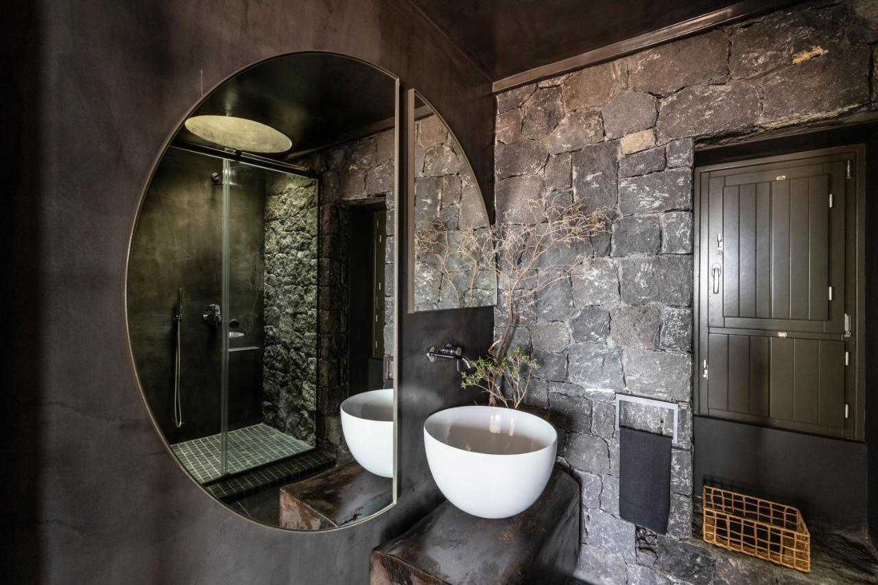 Serra Exclusive Suites Akrotiri  Exterior photo