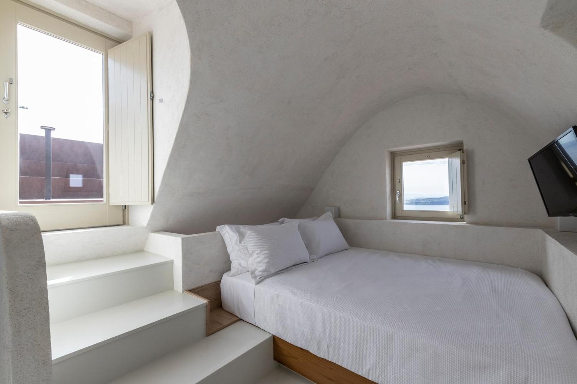 Serra Exclusive Suites Akrotiri  Exterior photo